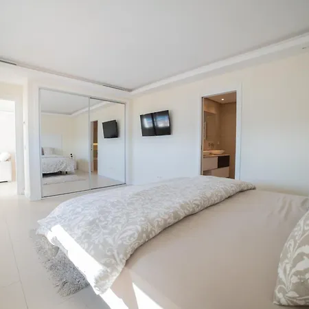 Luxurious In The Heart Of Puerto Banus Marbellac