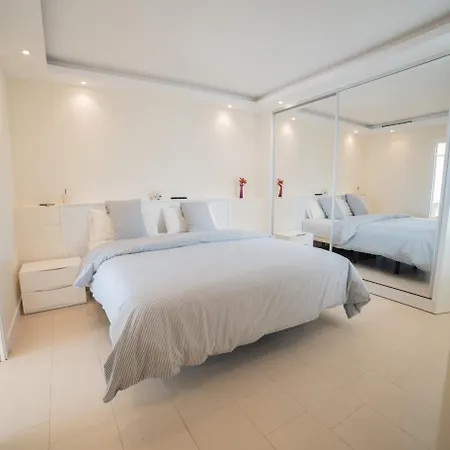 Apartment Luxurious In The Heart Of Puerto Banus Marbella