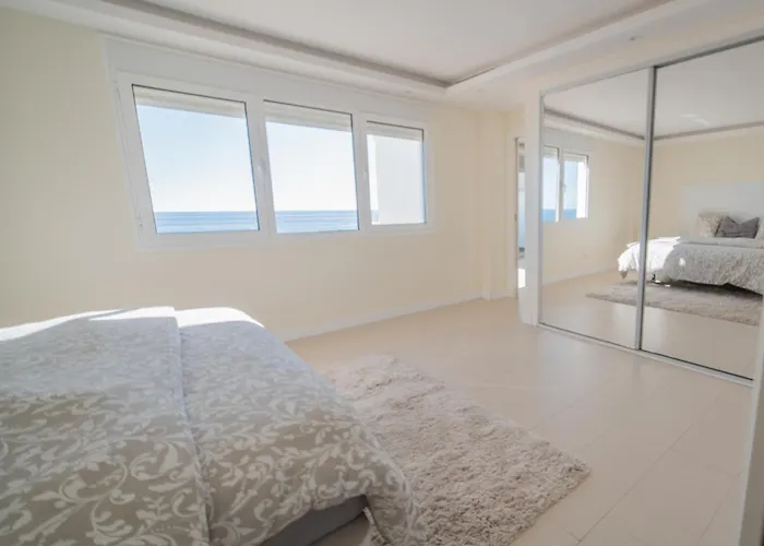 Luxurious In The Heart Of Puerto Banus Apartament