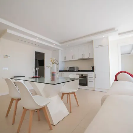 Luxurious In The Heart Of Puerto Banus Daire